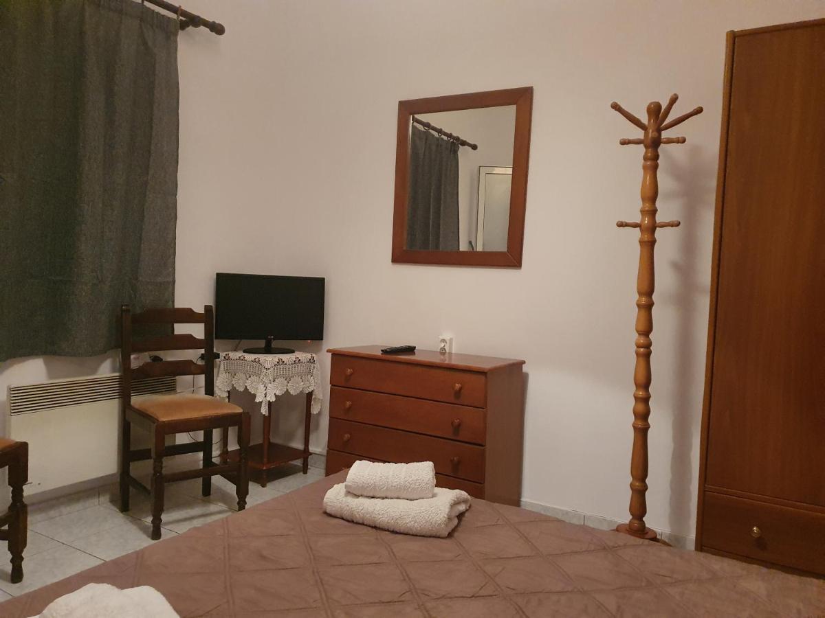 Soullas Apart -Ελλαδα- Appartamento Ermoupoli Esterno foto